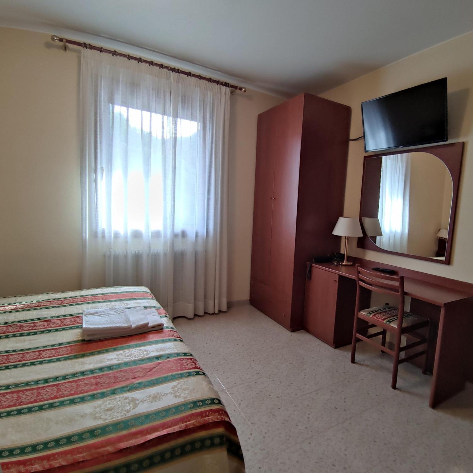 Ponte Nuovo Bed & Breakfast Altissimo Dış mekan fotoğraf